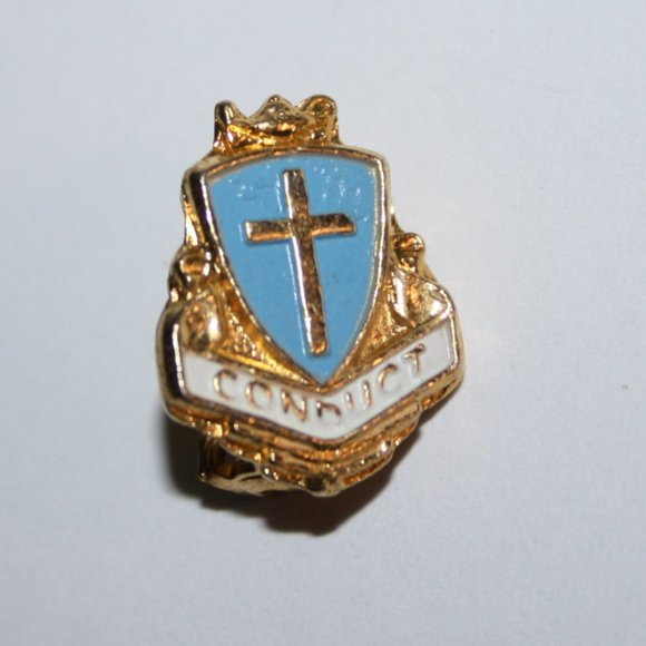 Vintage gold and blue Cross "conduct" pin 5/8" - Picture 1 of 4